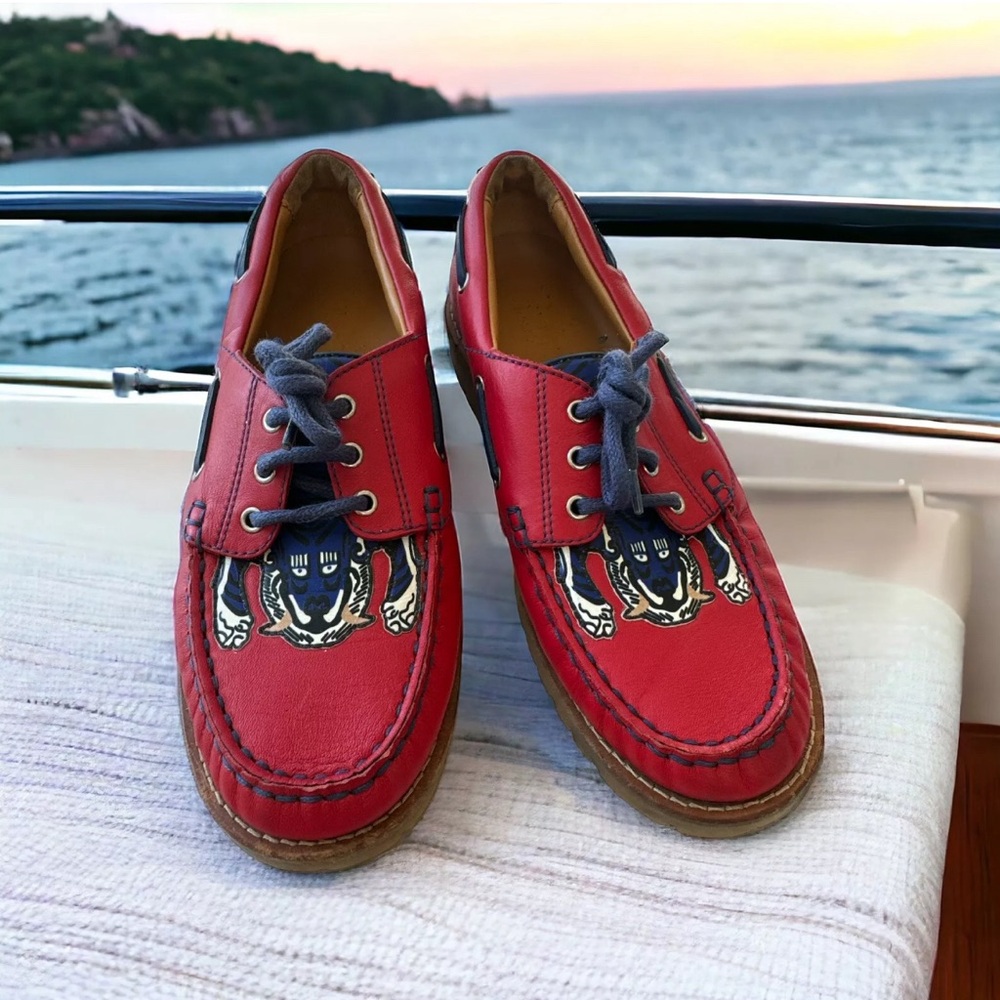 GUCCI kids Tiger cat Boat shoes size 33 designer luxury limited edition style